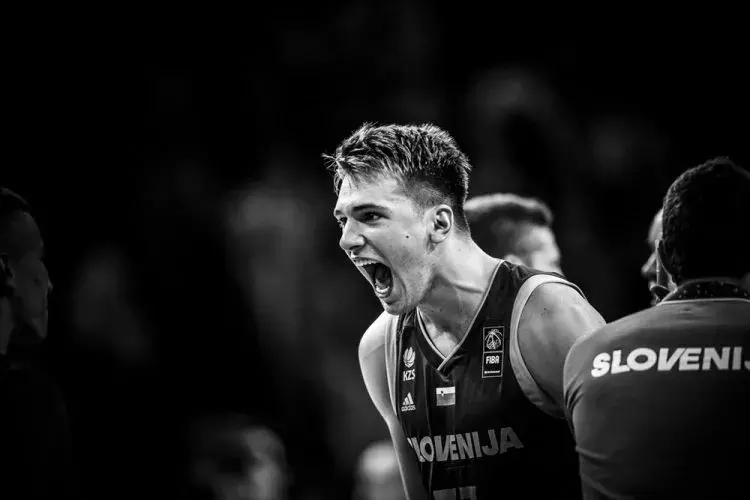 J9九游会 APP 下载-ac米兰的客场队服门将